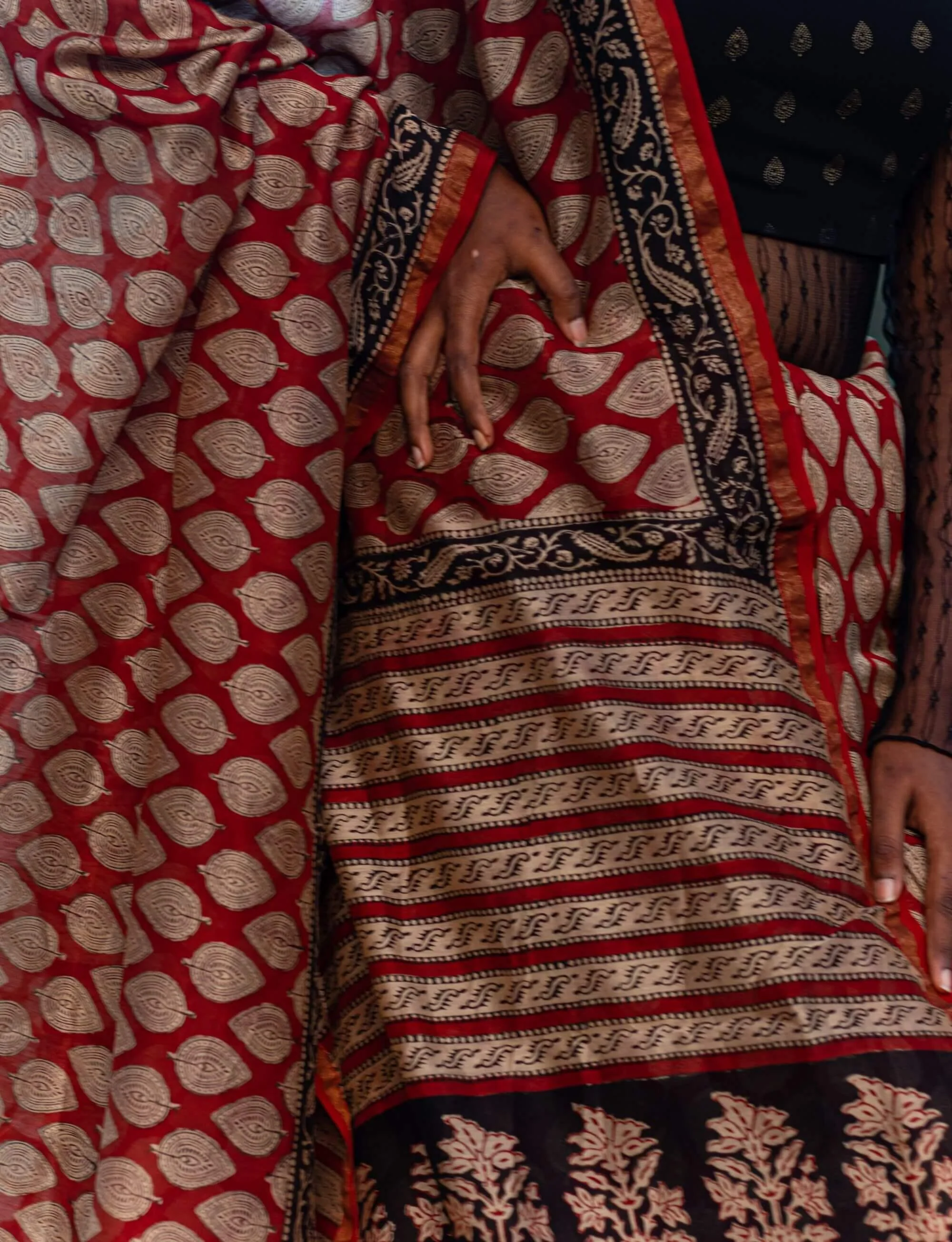 Natural dyed Bagru saree - Roheda- Leaf Syahi Begar - Image 3