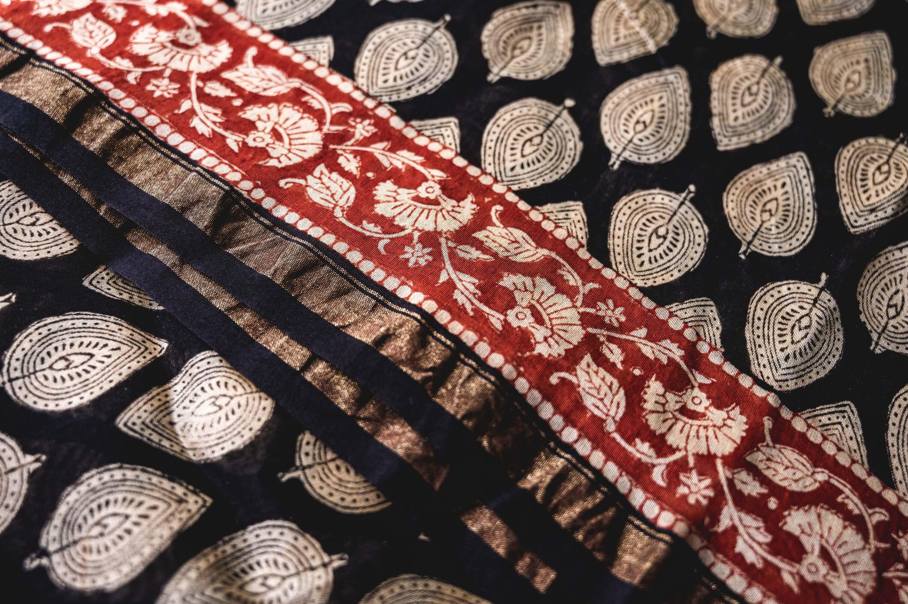 Natural dyed Bagru saree - Roheda- Lotus Syahi Begar - Image 12