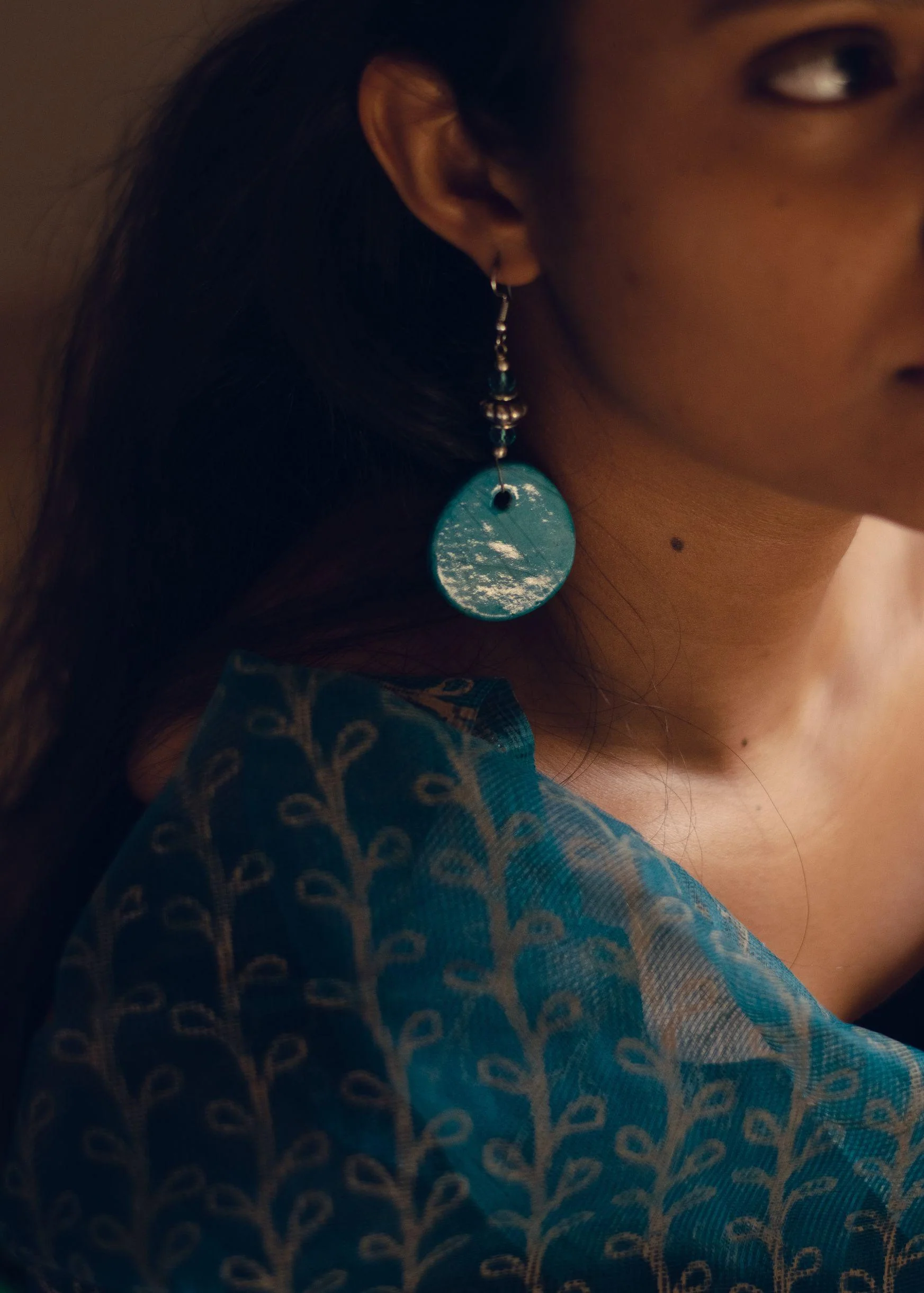 Kaisori Blue Pottery Earrings - Blue circles - Image 6