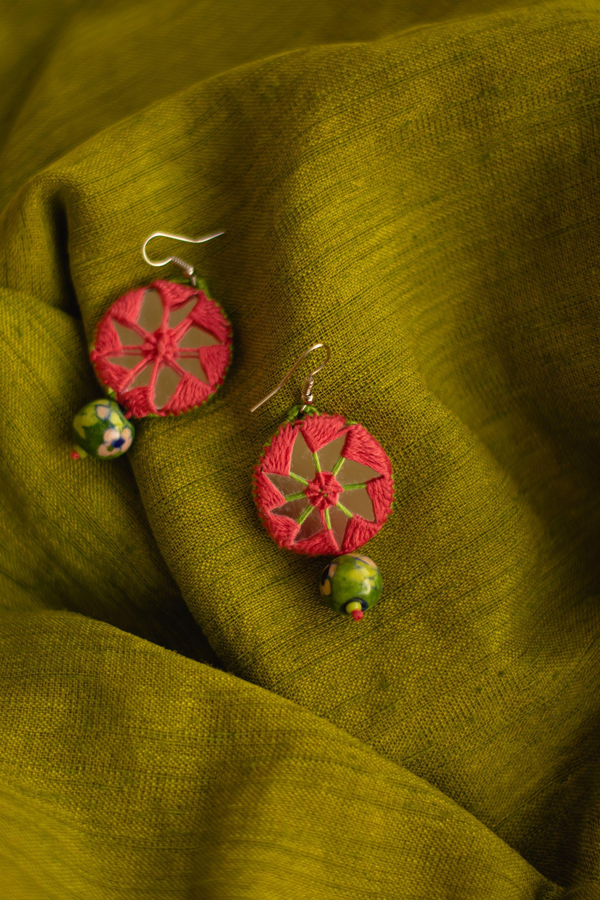 Kaisori Dual circle thread pottery earrings - Pink and Green - Image 3