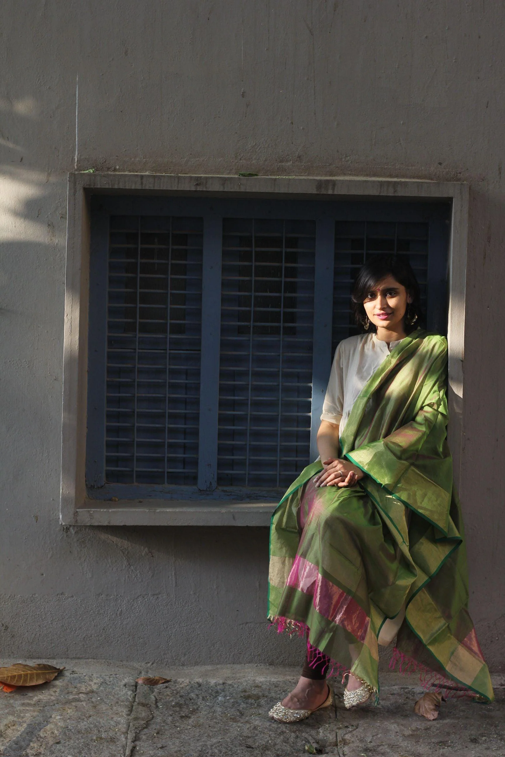Kaisori Maheshwari  dupatta  - Pink and green - Image 3
