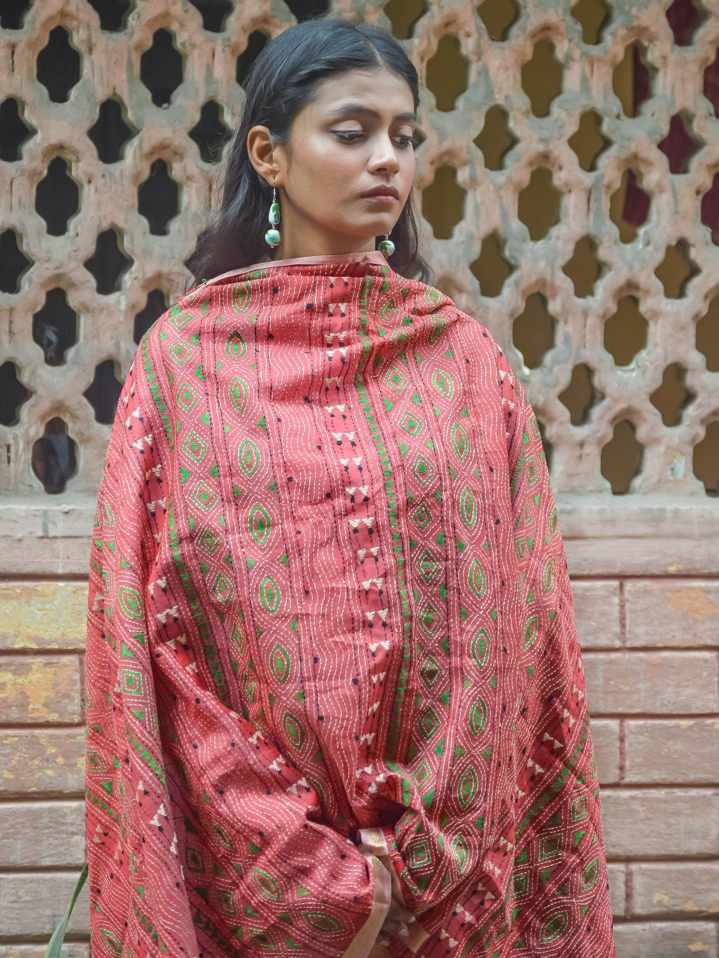 Kaisori Maheswari Kantha dupatta - Ruposhi - Image 4