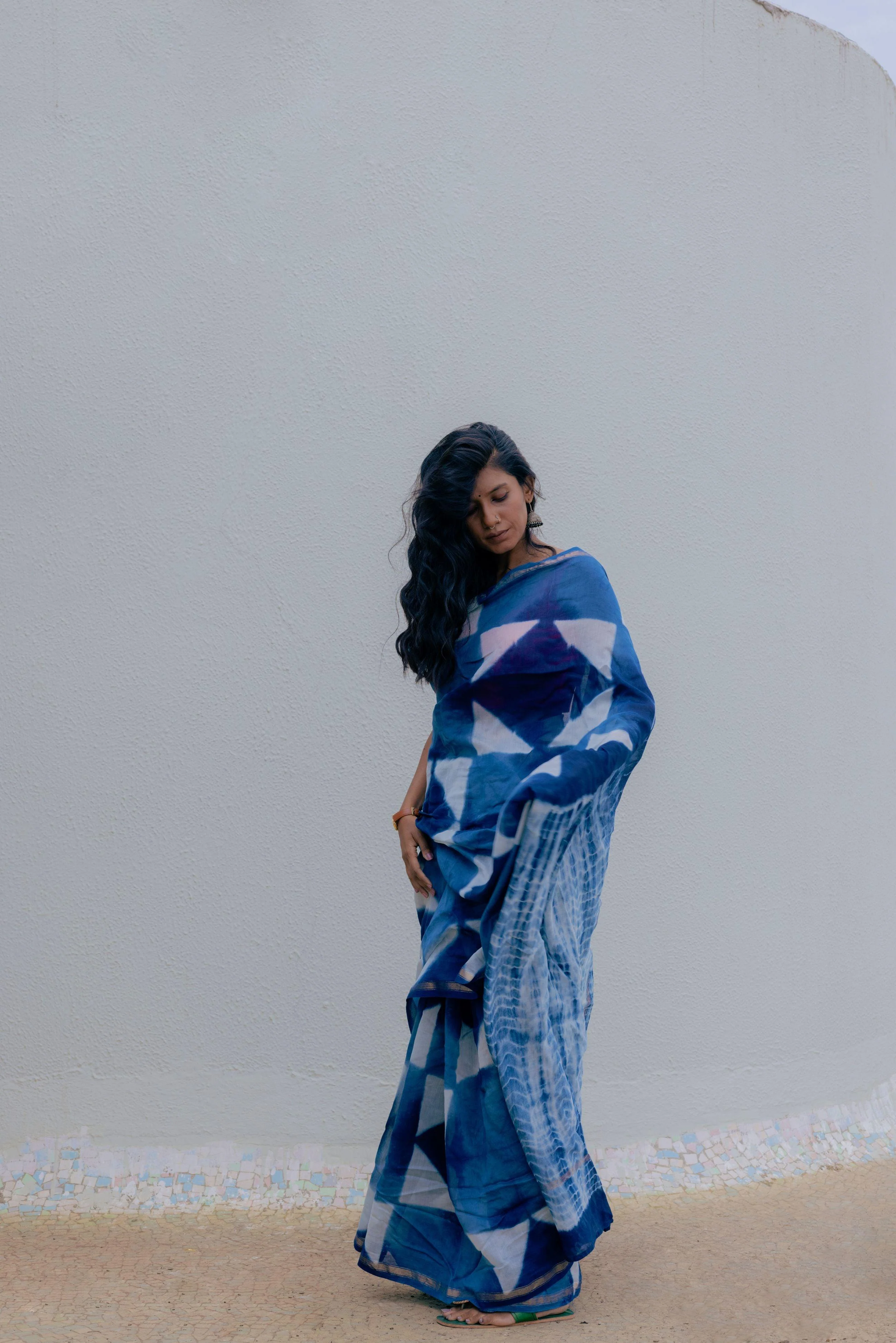 Natural dyed Dabu sarees - Malhar - Trikon tie and dye saree Dabu saree - Image 3