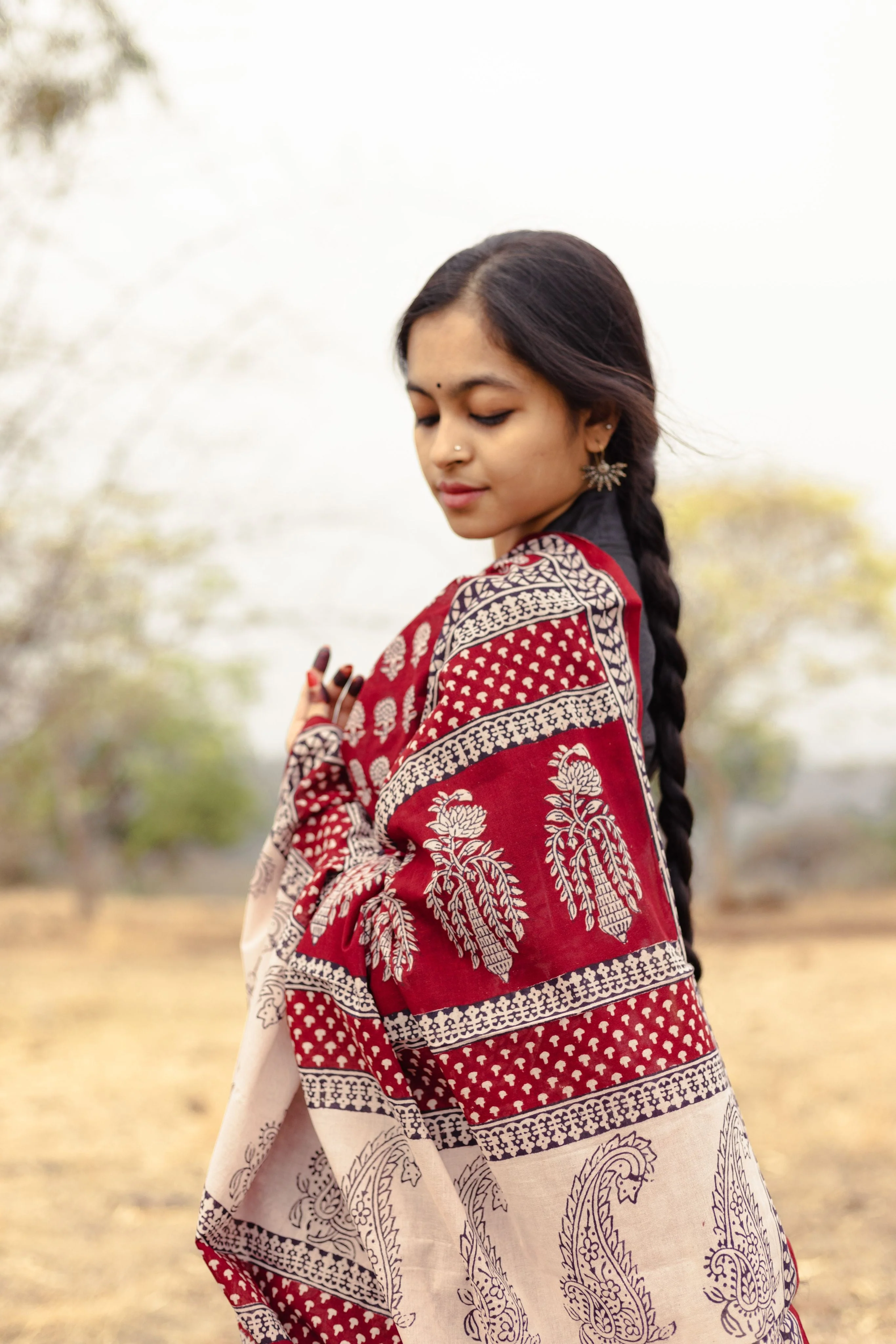 Natural dyed Bagh print sarees - Chitara - Champa - Image 10