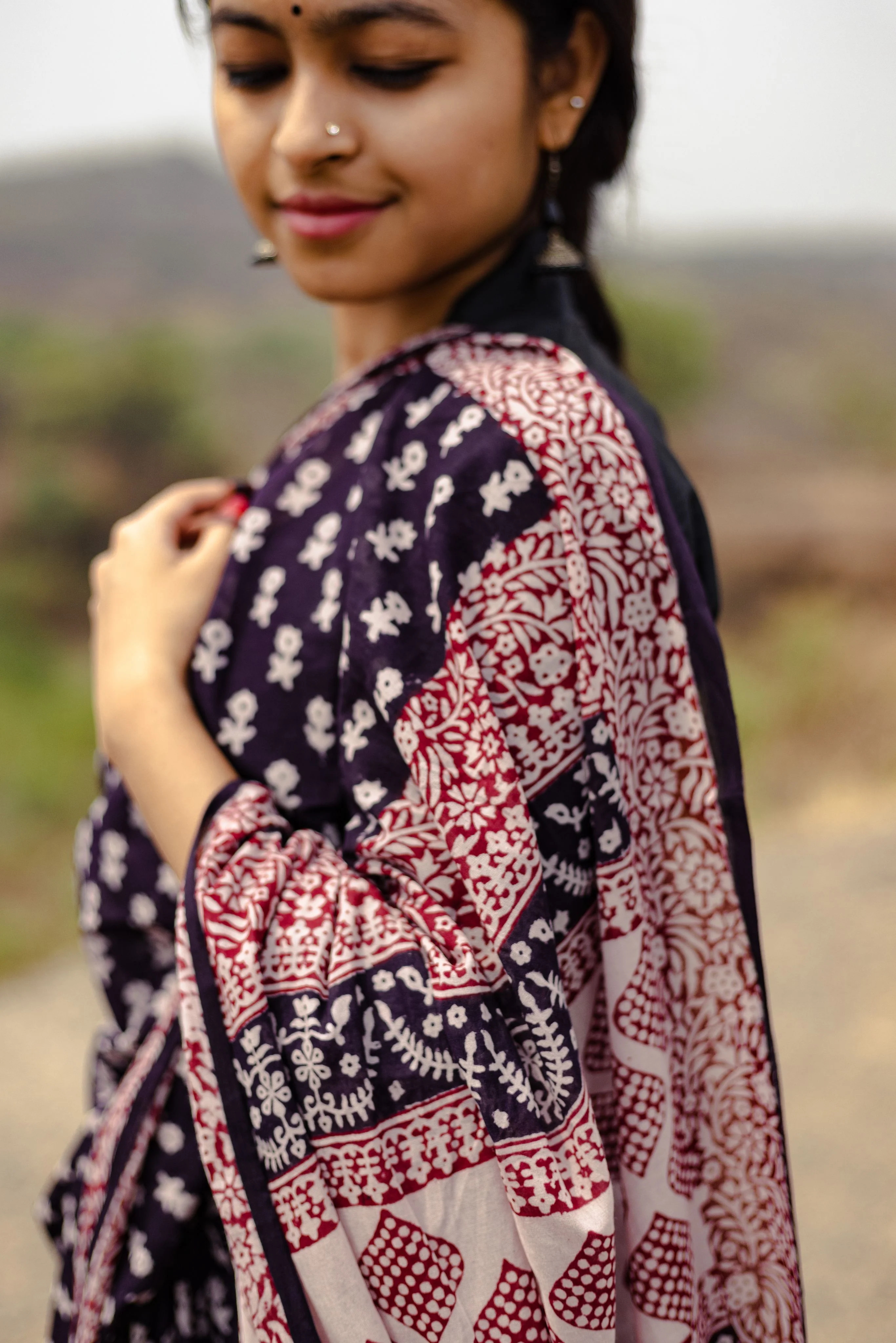 Natural dyed Bagh print sarees - Chitara - Genda - Image 10