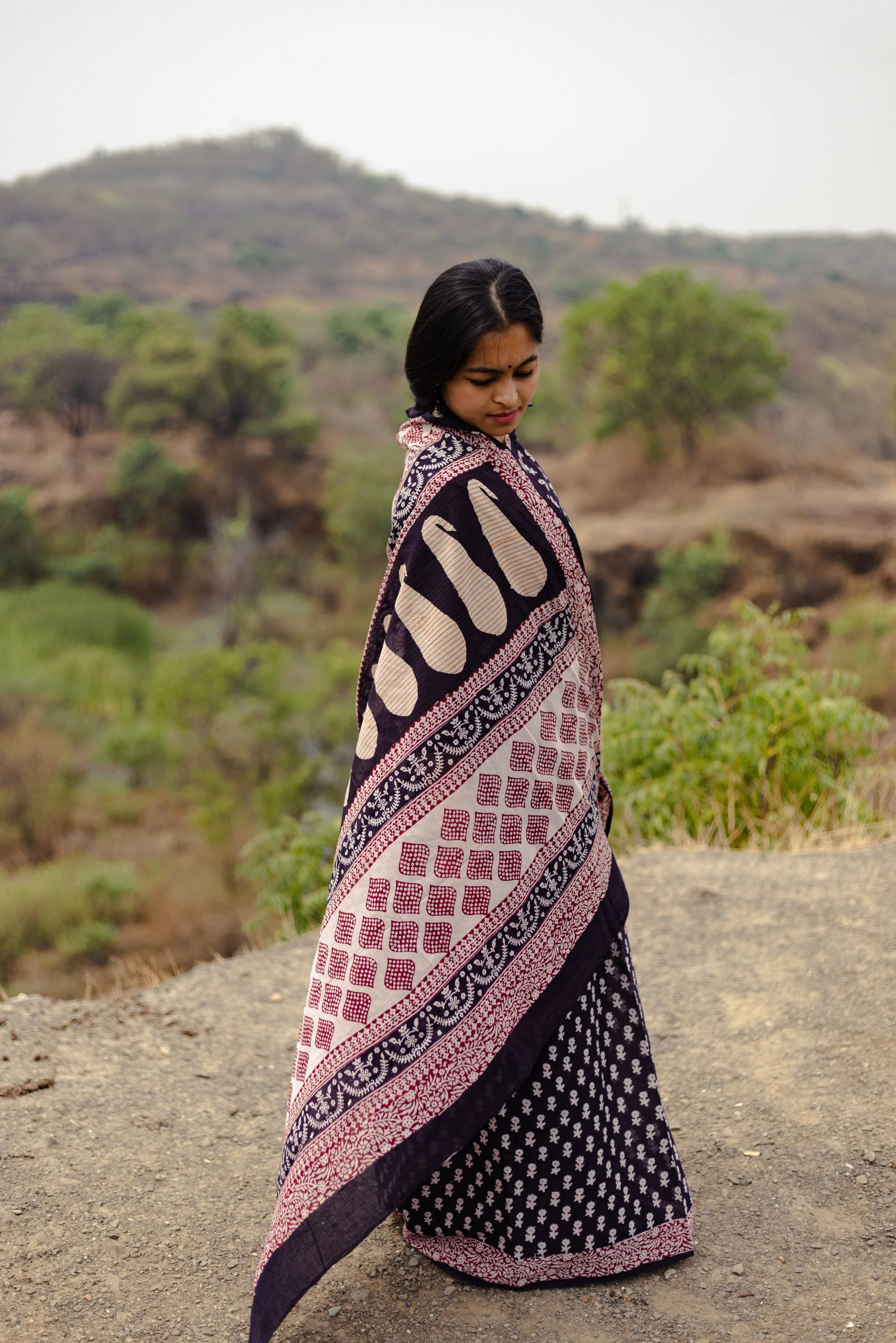 Natural dyed Bagh print sarees - Chitara - Genda - Image 16