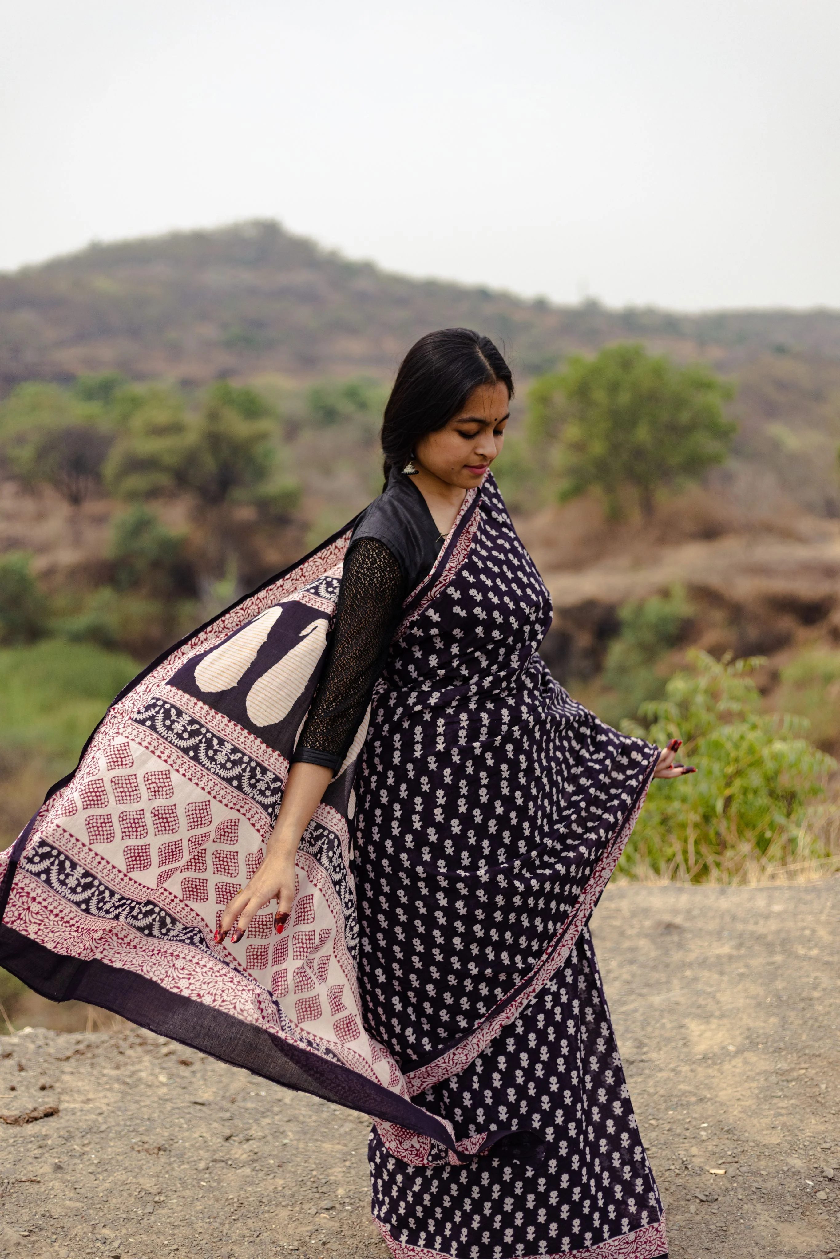 Natural dyed Bagh print sarees - Chitara - Genda - Image 17