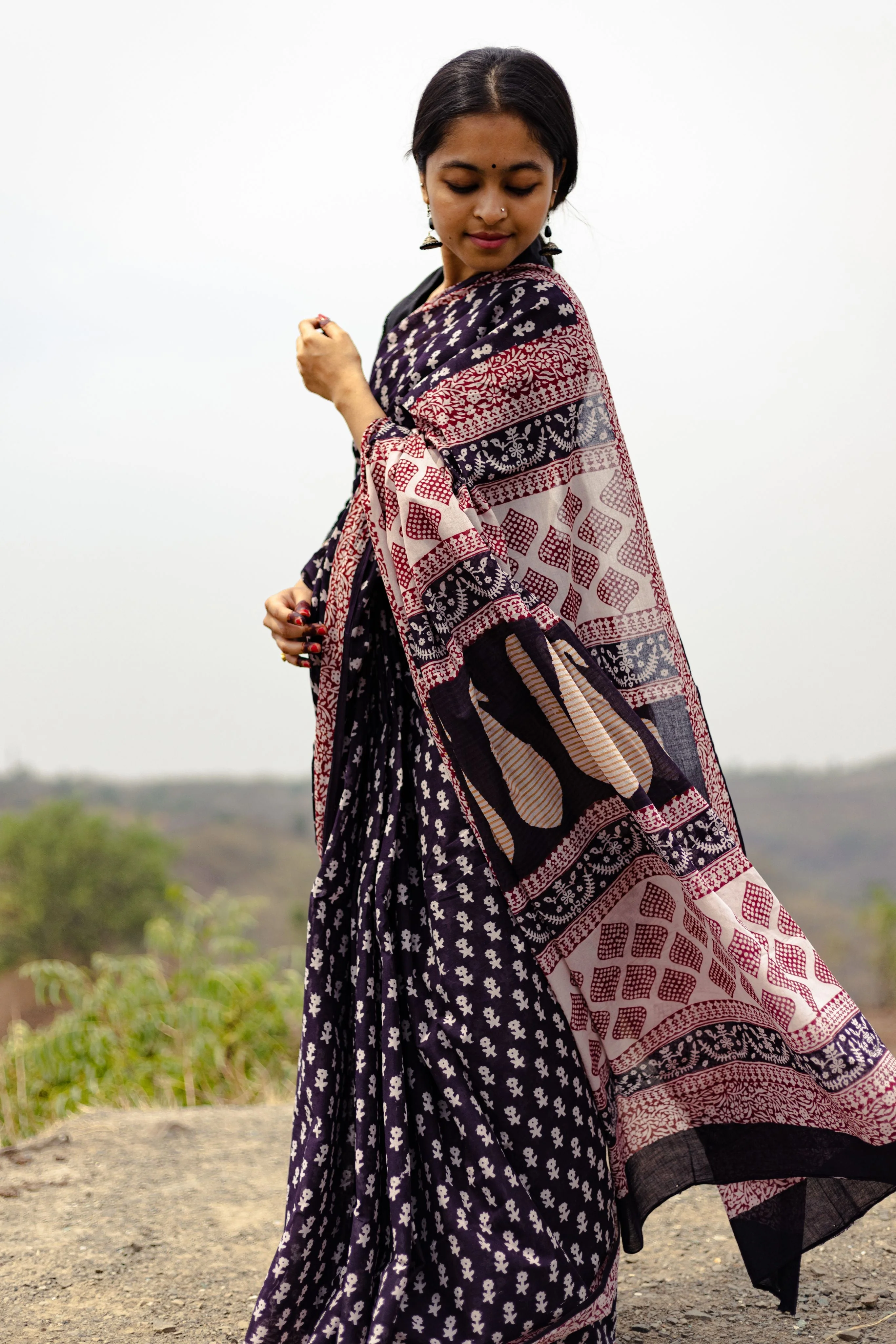 Natural dyed Bagh print sarees - Chitara - Genda - Image 21
