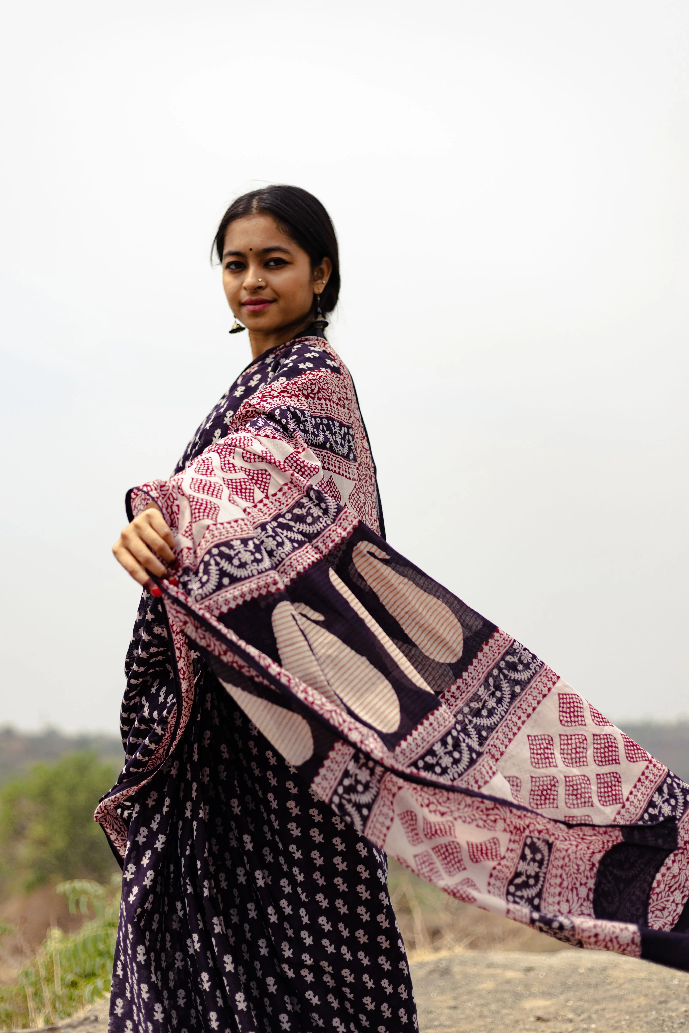 Natural dyed Bagh print sarees - Chitara - Genda - Image 6