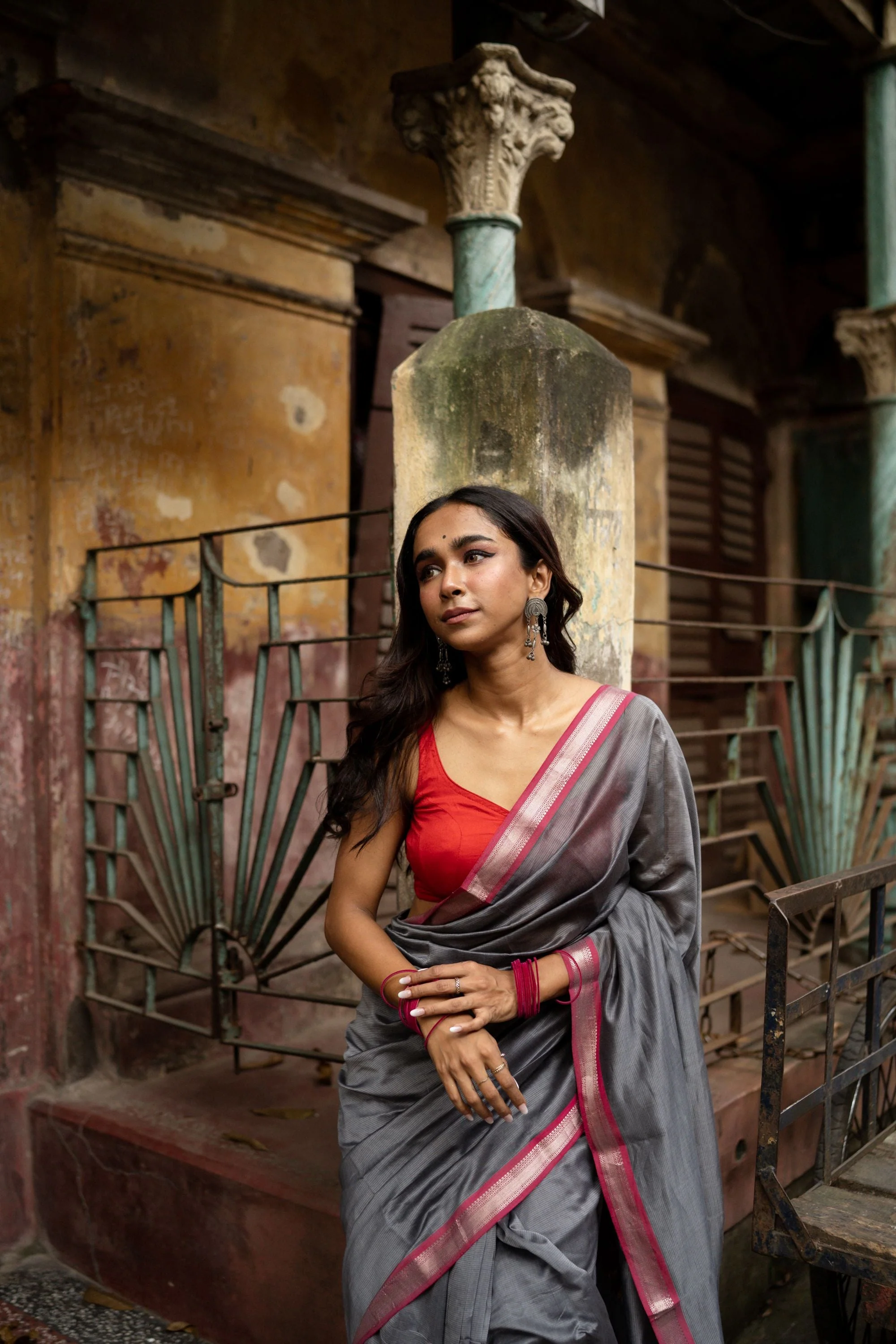 Maheswari Handloom saree - Seher - Grey pink zari - Image 2