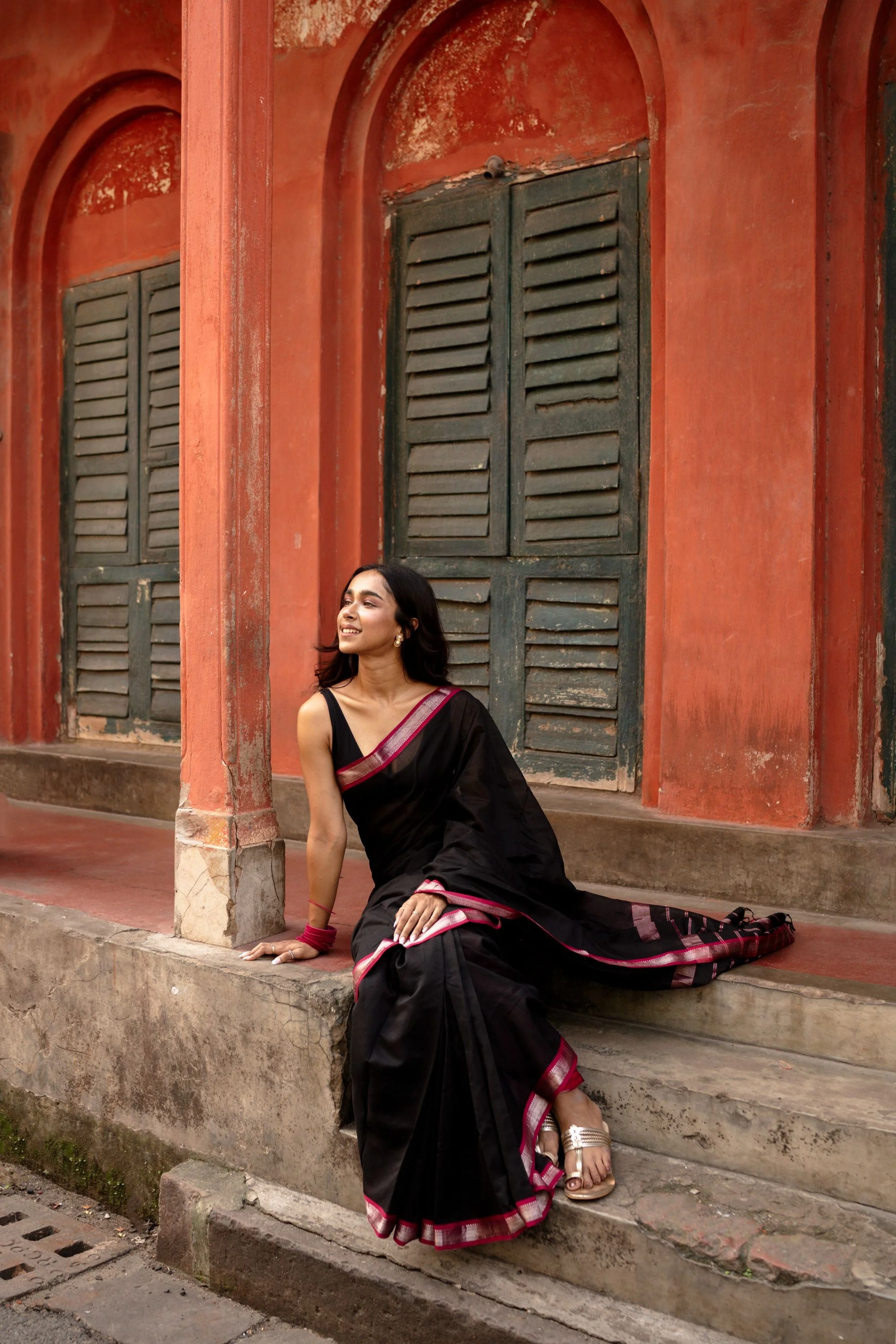 Maheswari Handloom saree - Seher - Black pink zari - Image 2