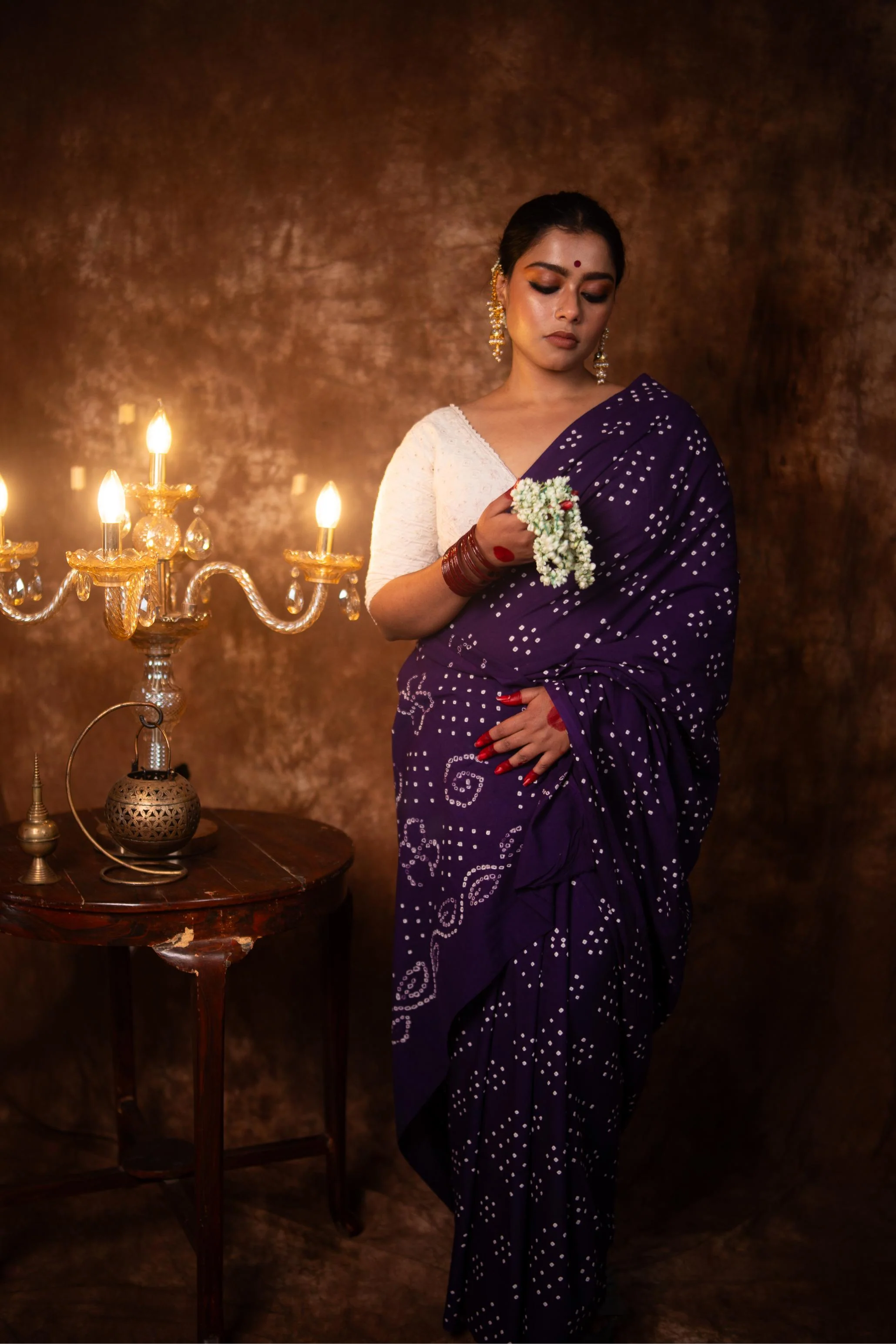 Hand knotted Kutchi Bandhani Dark Green cotton saree - Boondh - Image 5