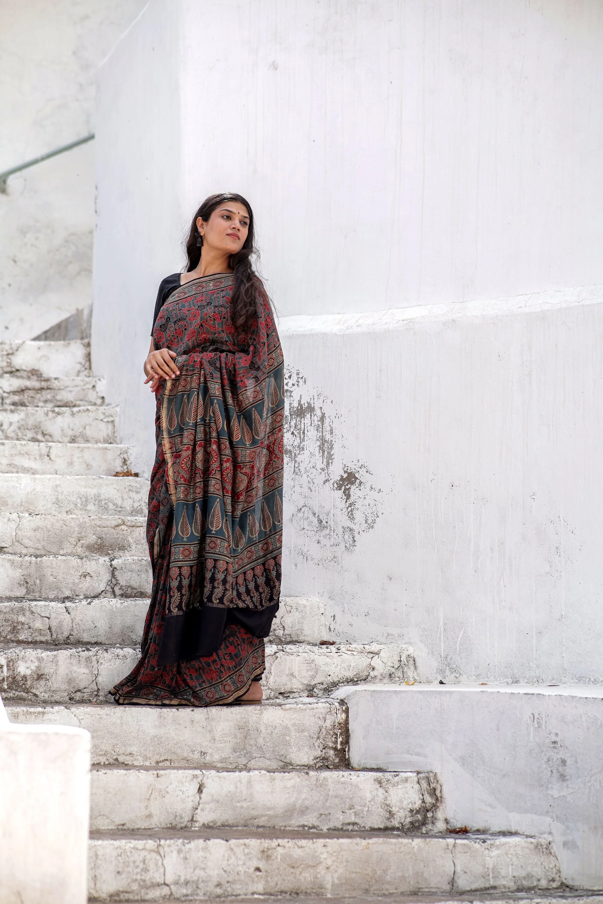 A trsyt with Ajrakh -Jharokha -Geometric Blue and Red Chanderi ajrakh saree - Image 12