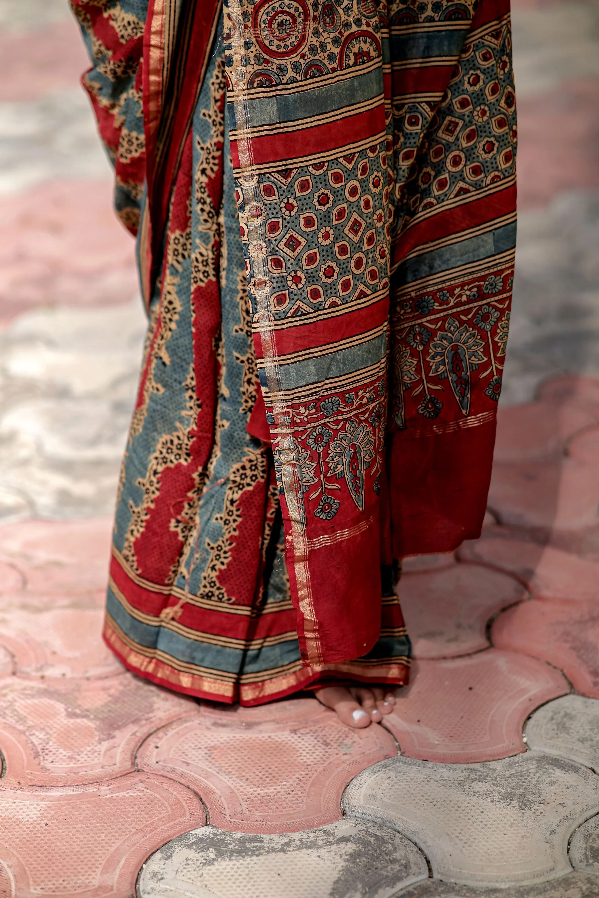 A trsyt with Ajrakh -Jharokha -Geometric Blue and Red Chanderi ajrakh saree - Image 7