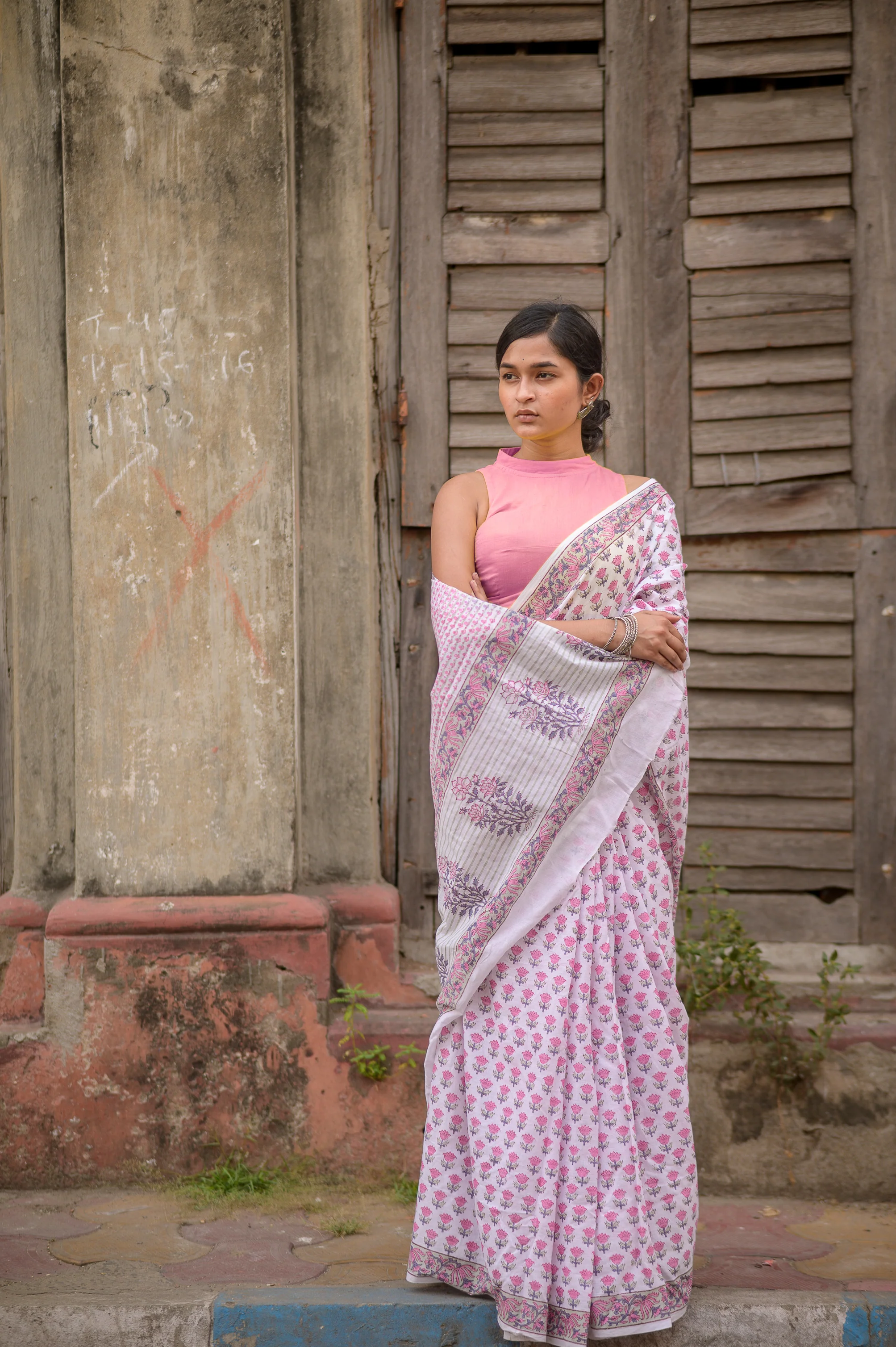 Kaisori Aira pink tulip cotton hanblockprinted saree - Image 3