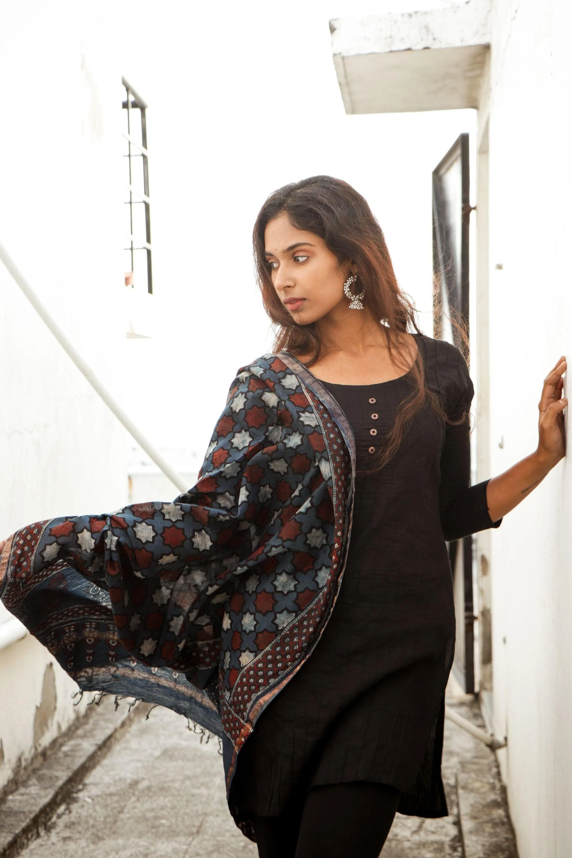 Kaisori Ajrakh Indigo Chanderi Dupatta - Image 3