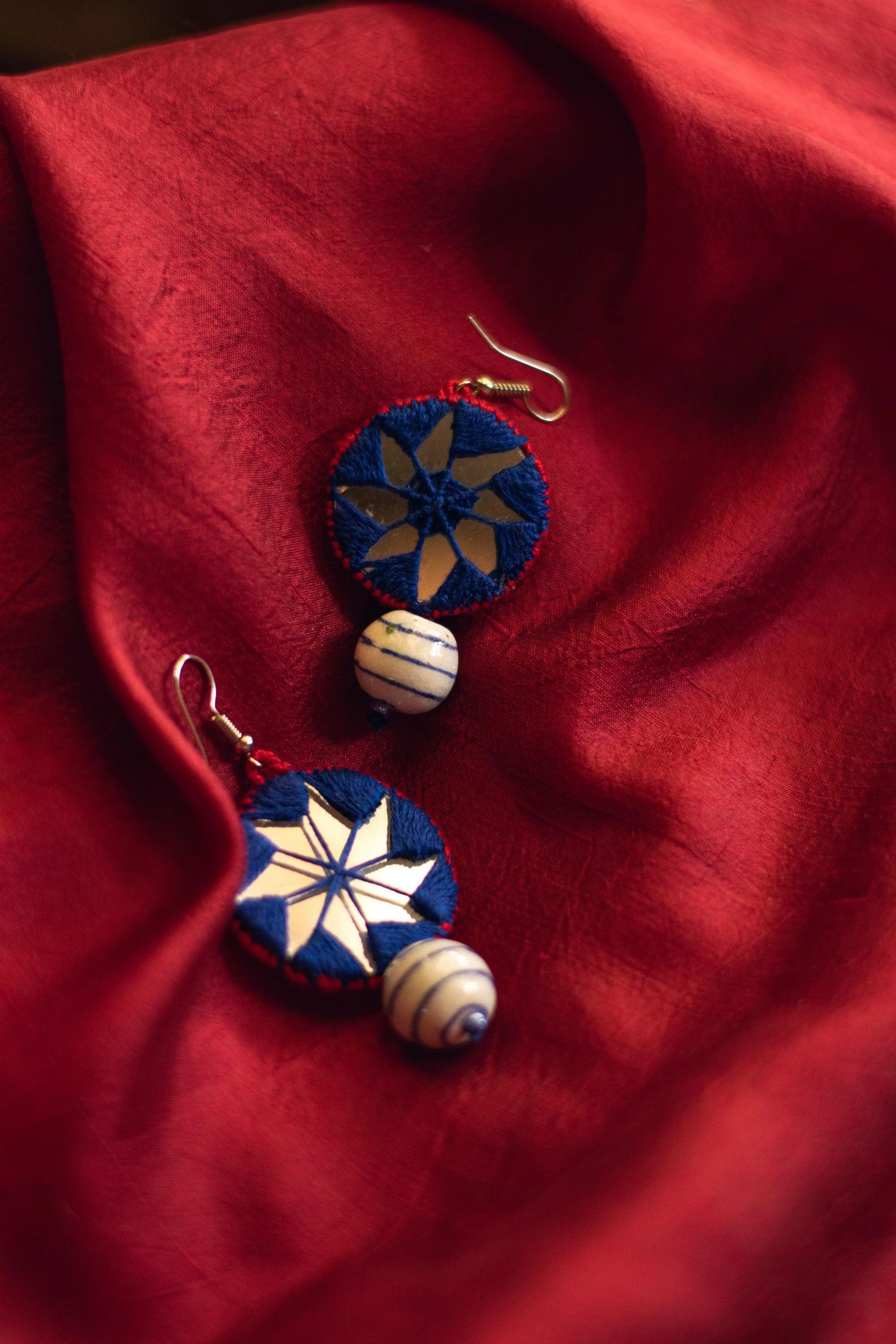 Kaisori blue pottery jewellery-  Dual circle thread  - Pink and Blue - Image 10