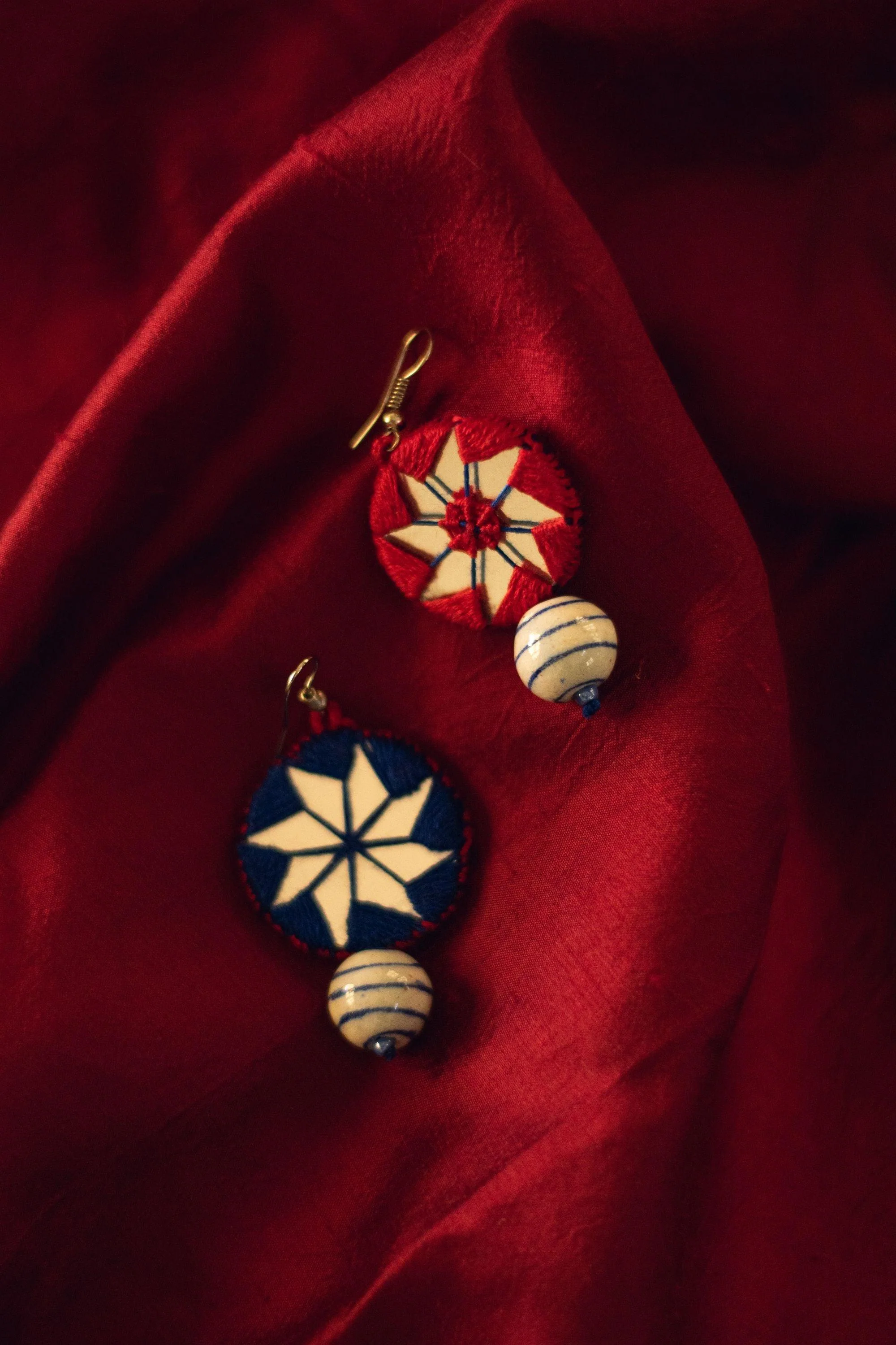 Kaisori blue pottery jewellery-  Dual circle thread  - Pink and Blue - Image 9