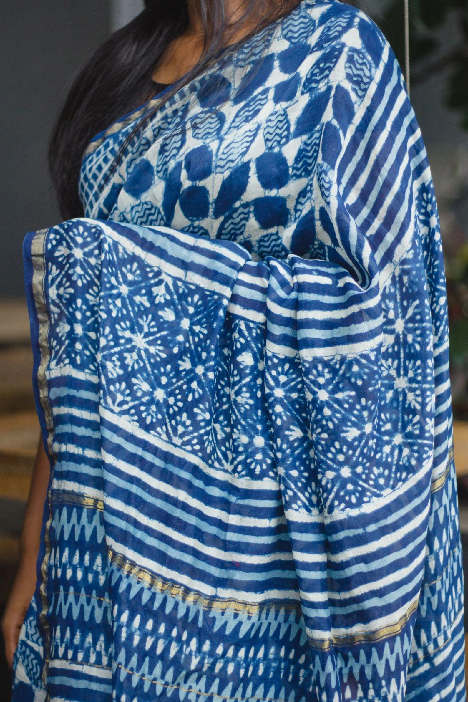 Natural dyed Dabu sarees - Malhar - Indigo boota - Image 12