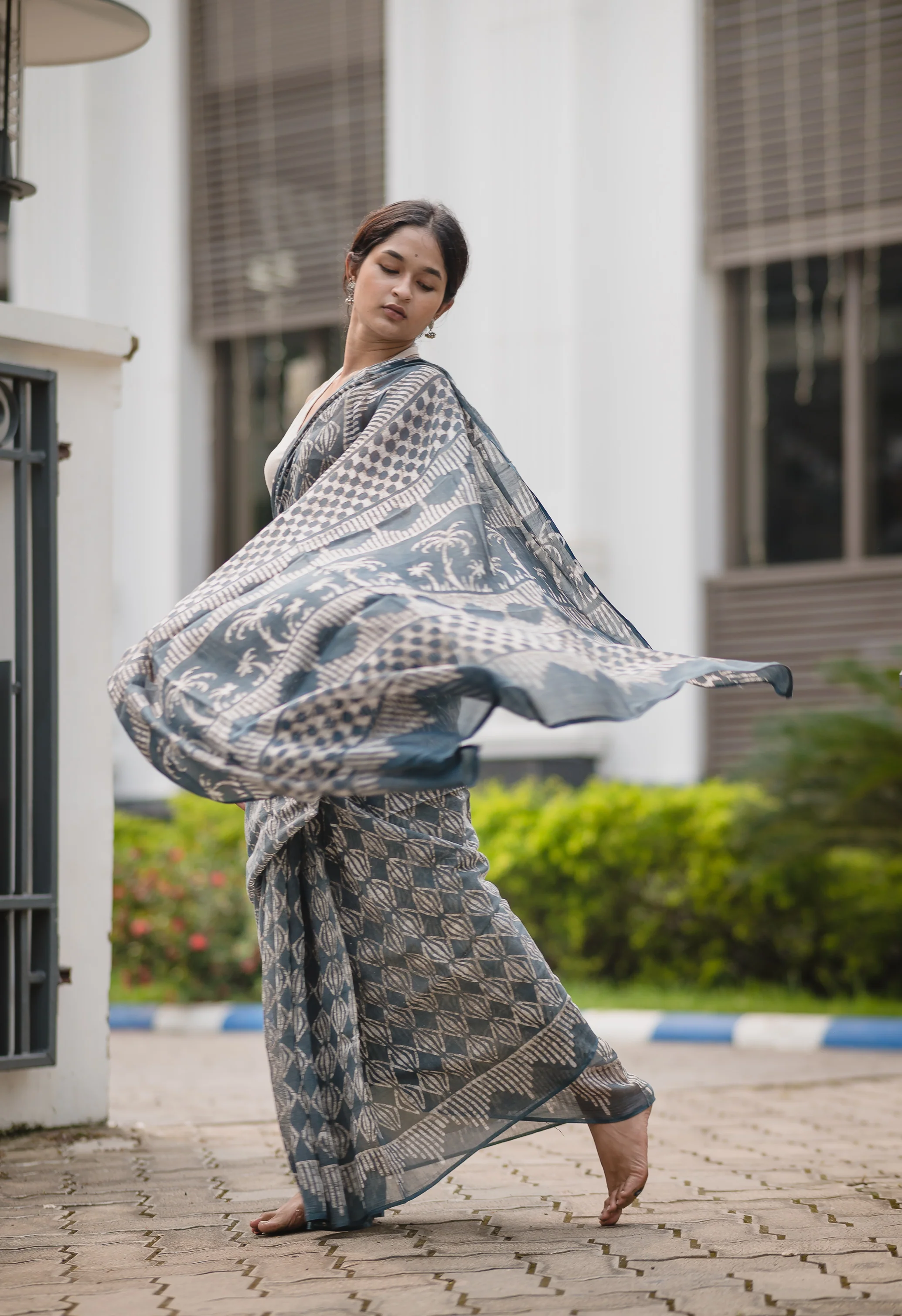 Azo free dyed grey Dabu sarees - Gehna - Image 4