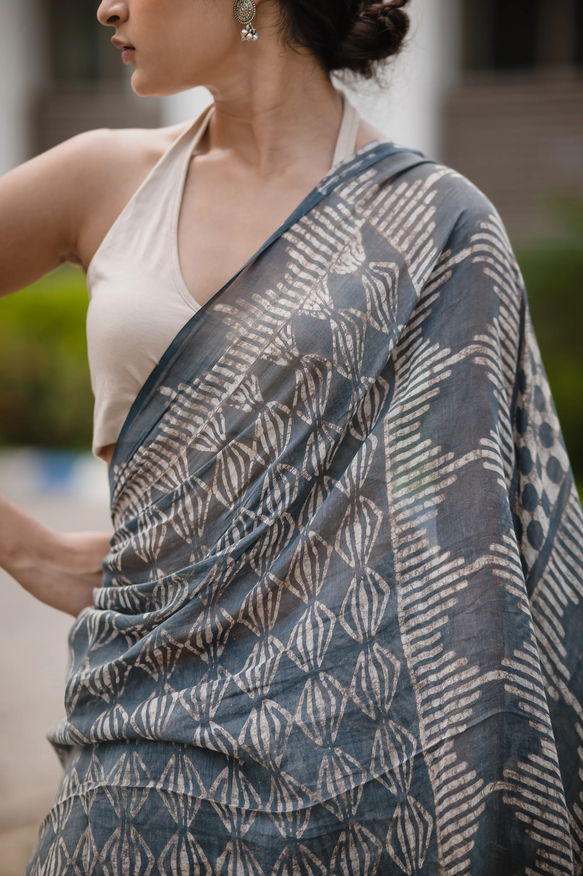 Azo free dyed grey Dabu sarees - Gehna - Image 5