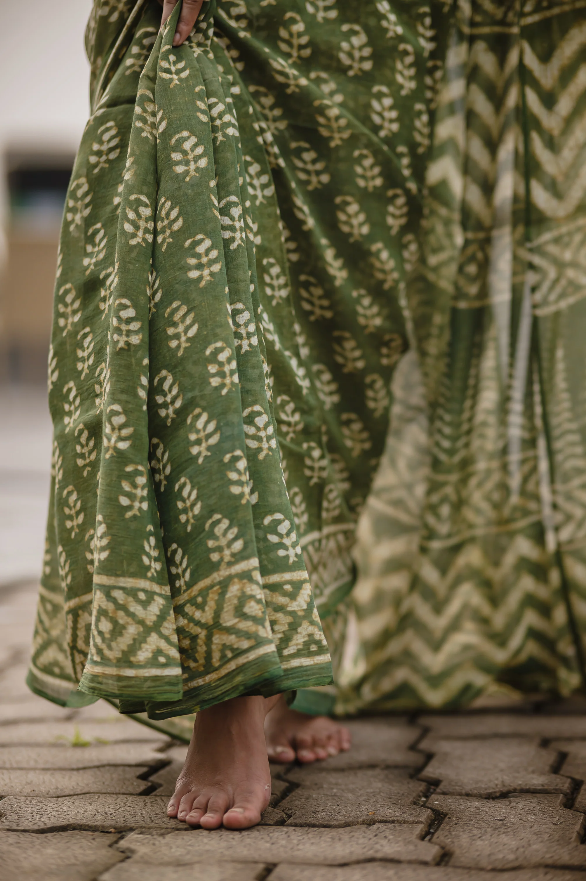 Natural dyed Dabu sarees -Prakriti - Image 4
