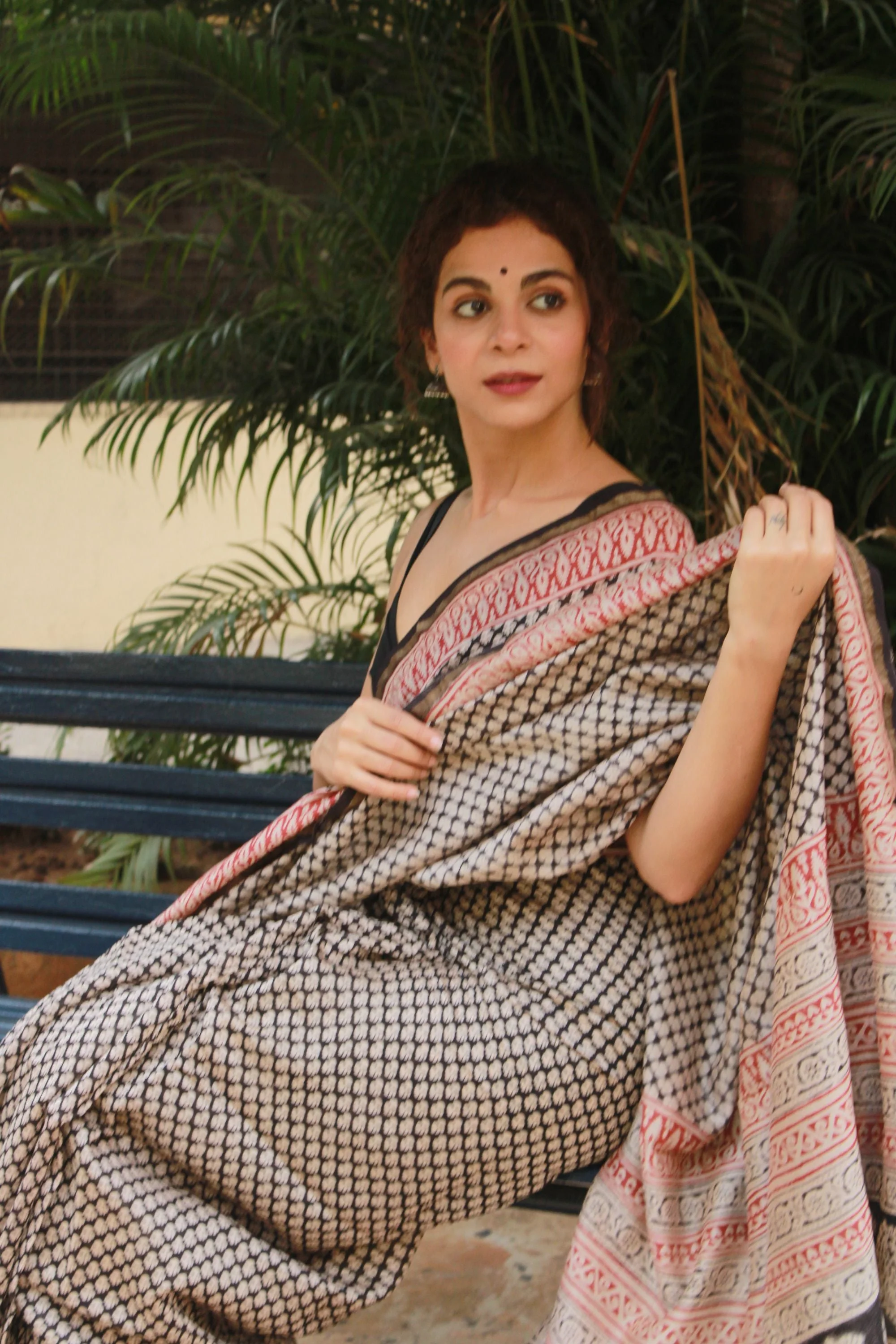 Natural dyed Bagru saree - Roheda- Boota Syahi Begar - Image 12
