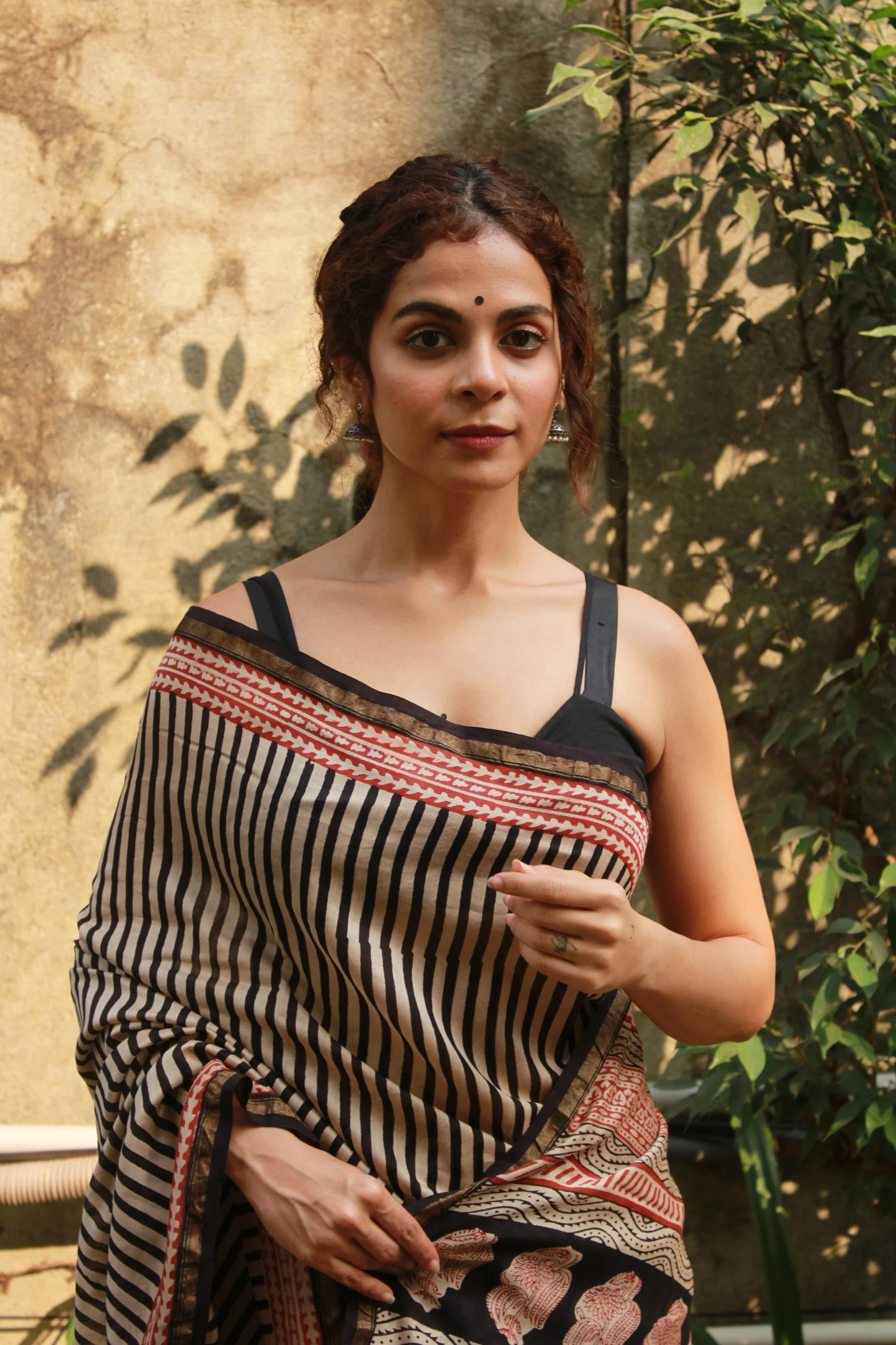Natural dyed Bagru saree - Roheda- Boota Syahi Begar - Image 13