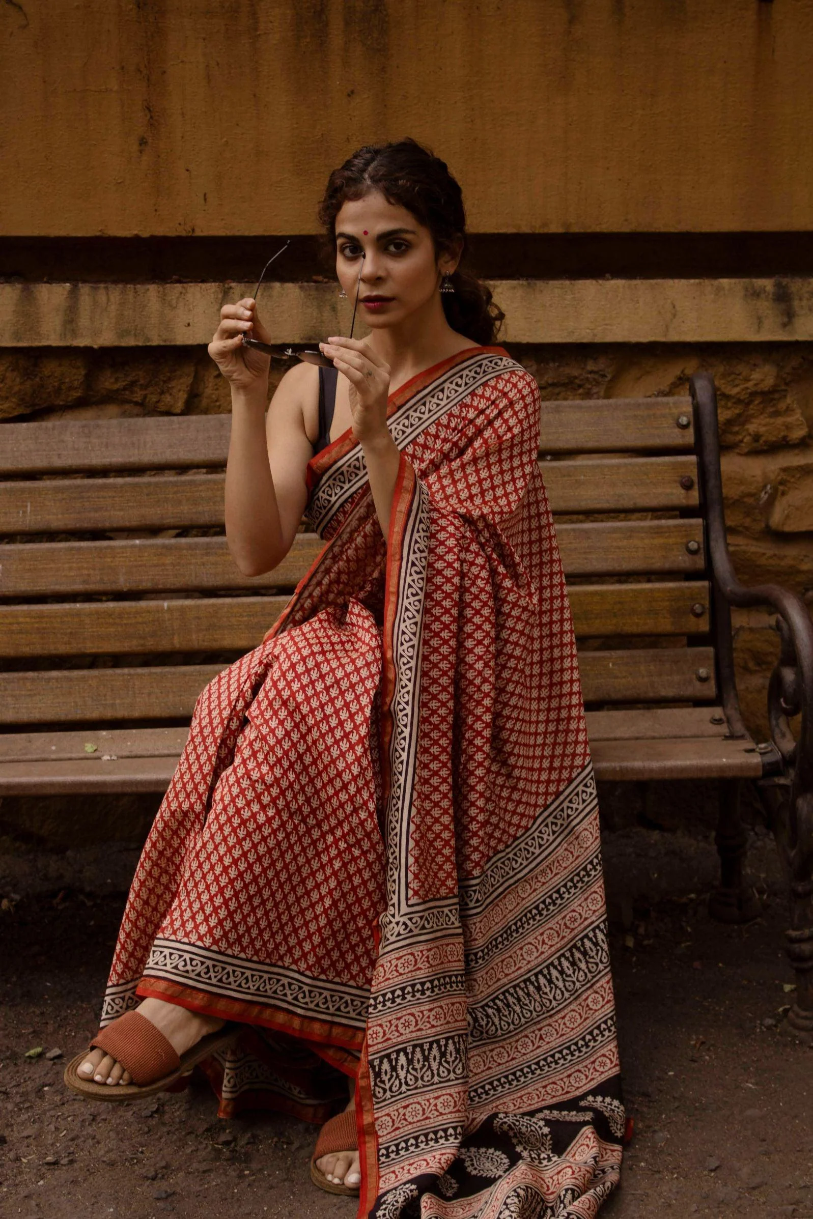 Natural dyed Bagru saree - Roheda Makhhi boota Syahi Begar - Image 3