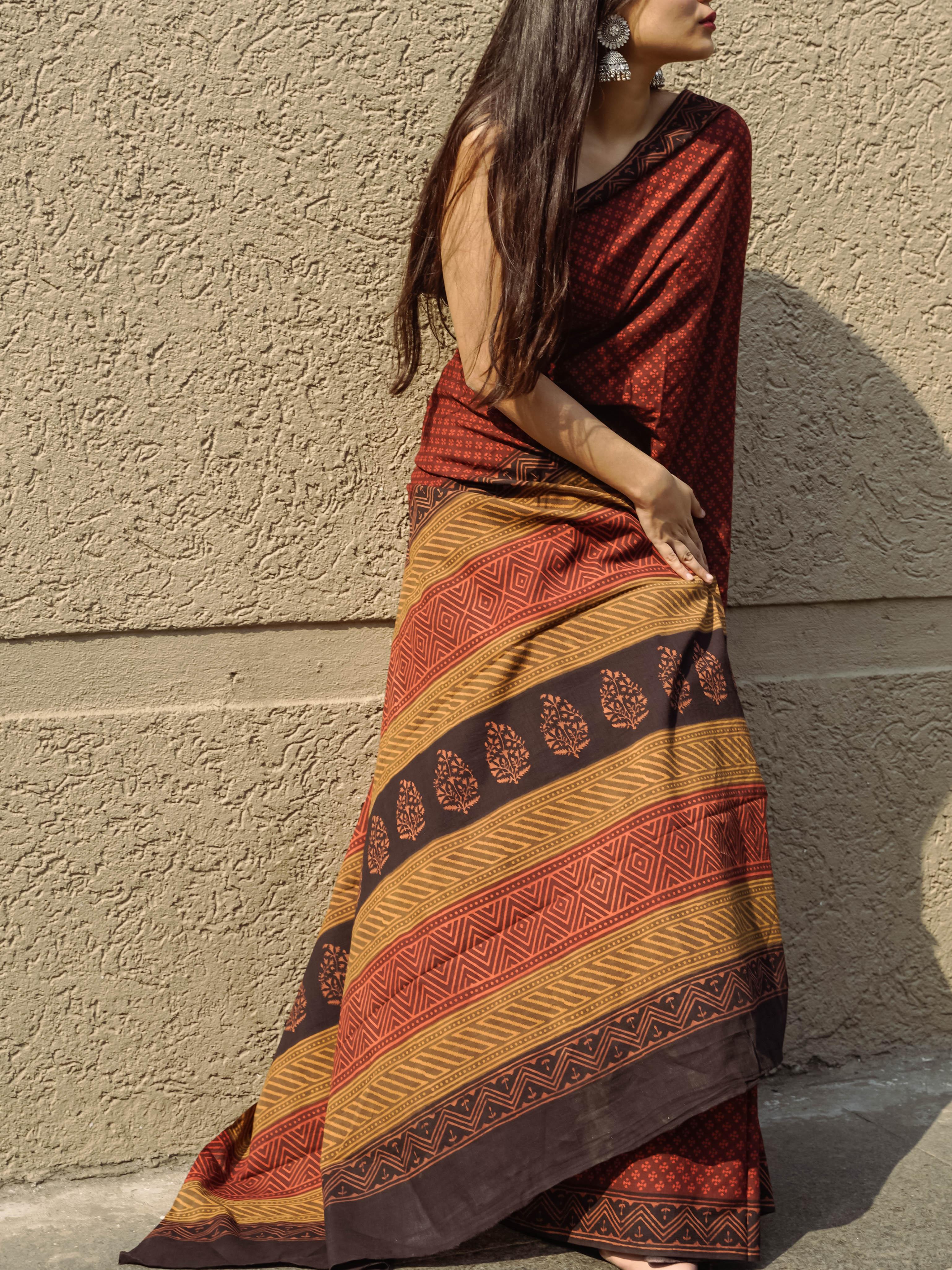Natural dyed Bagru cotton saree - Roheda- Makkhi Discharge Mulmul Sarees - Image 2