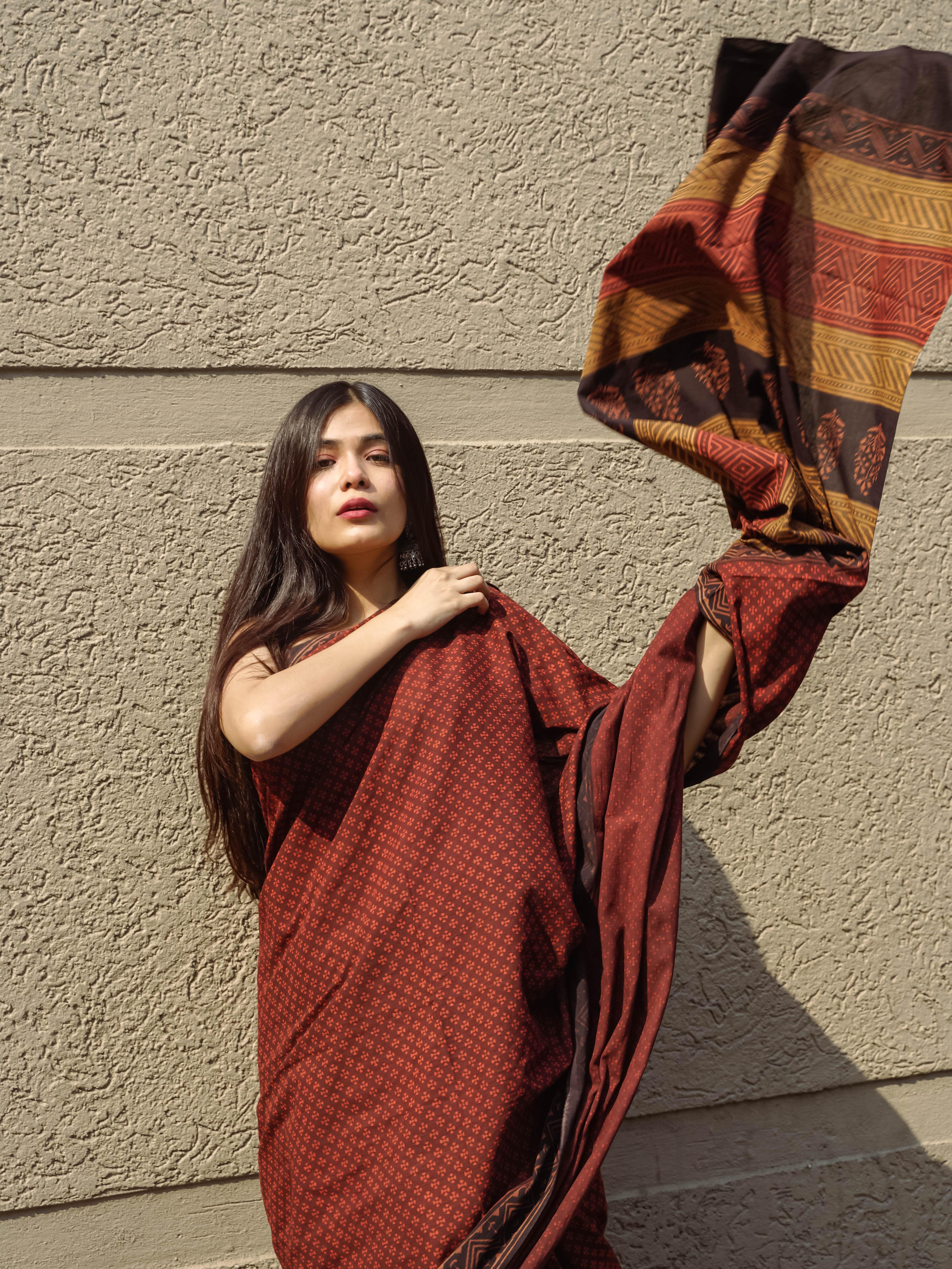 Natural dyed Bagru cotton saree - Roheda- Makkhi Discharge Mulmul Sarees - Image 5