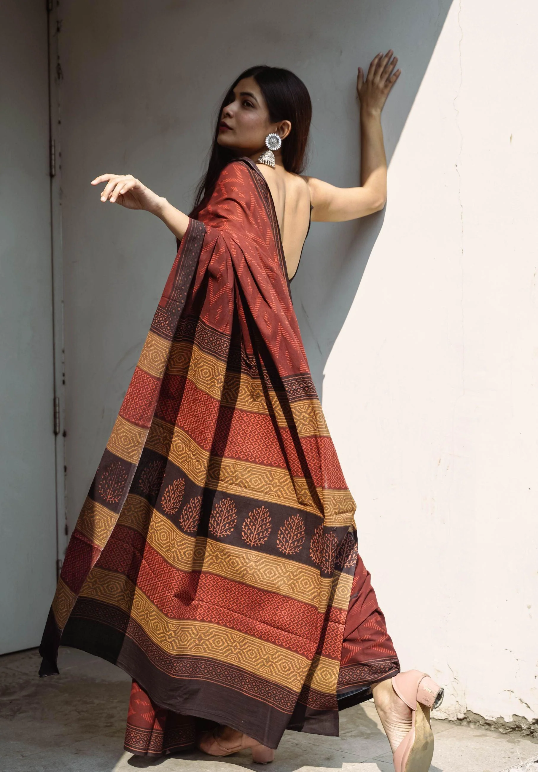 Natural dyed Bagru cotton saree - Roheda- Makkhi Discharge Mulmul Sarees - Image 6