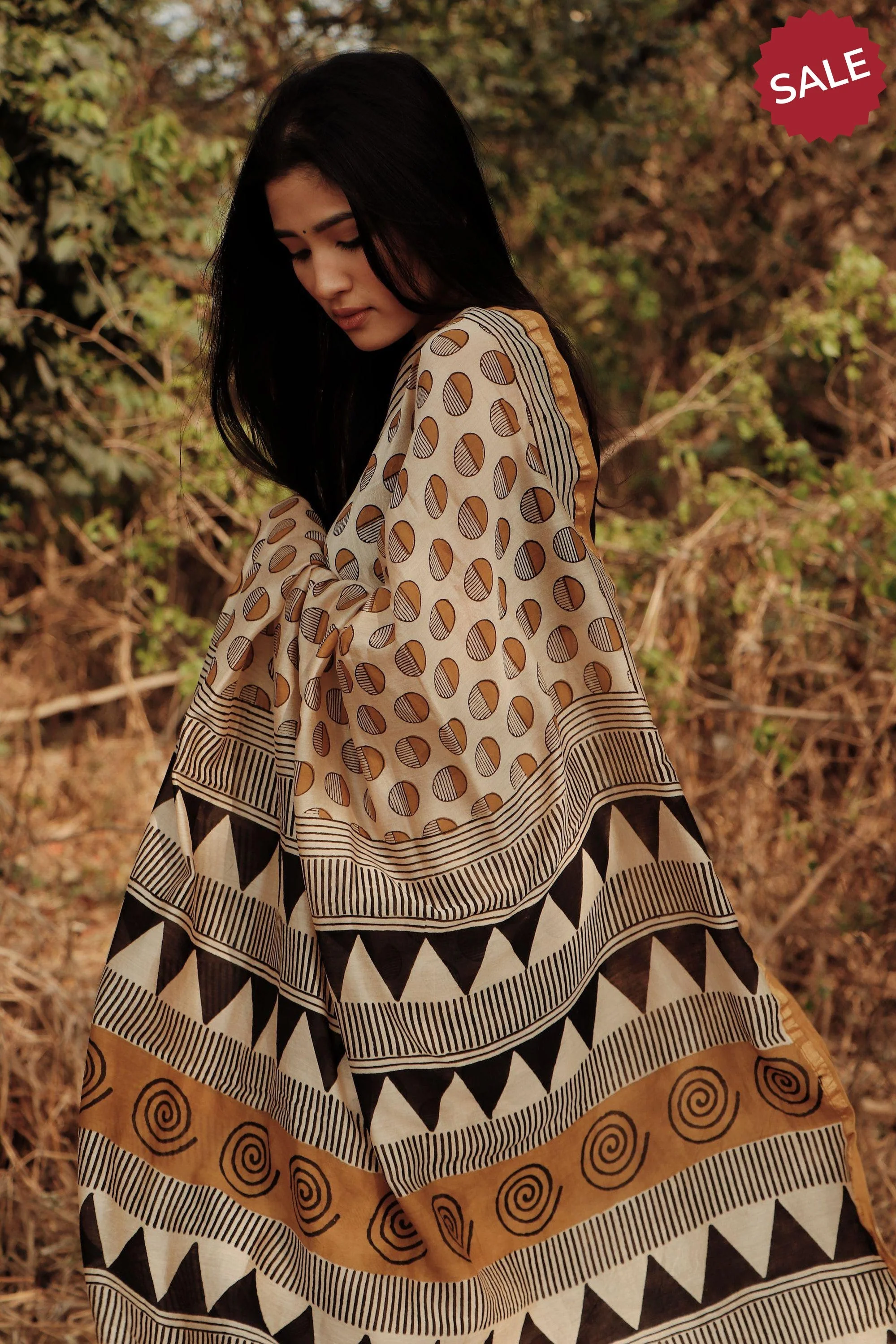 Natural dyed Bagru saree - Roheda- Chevron Syahi Begar - Image 9
