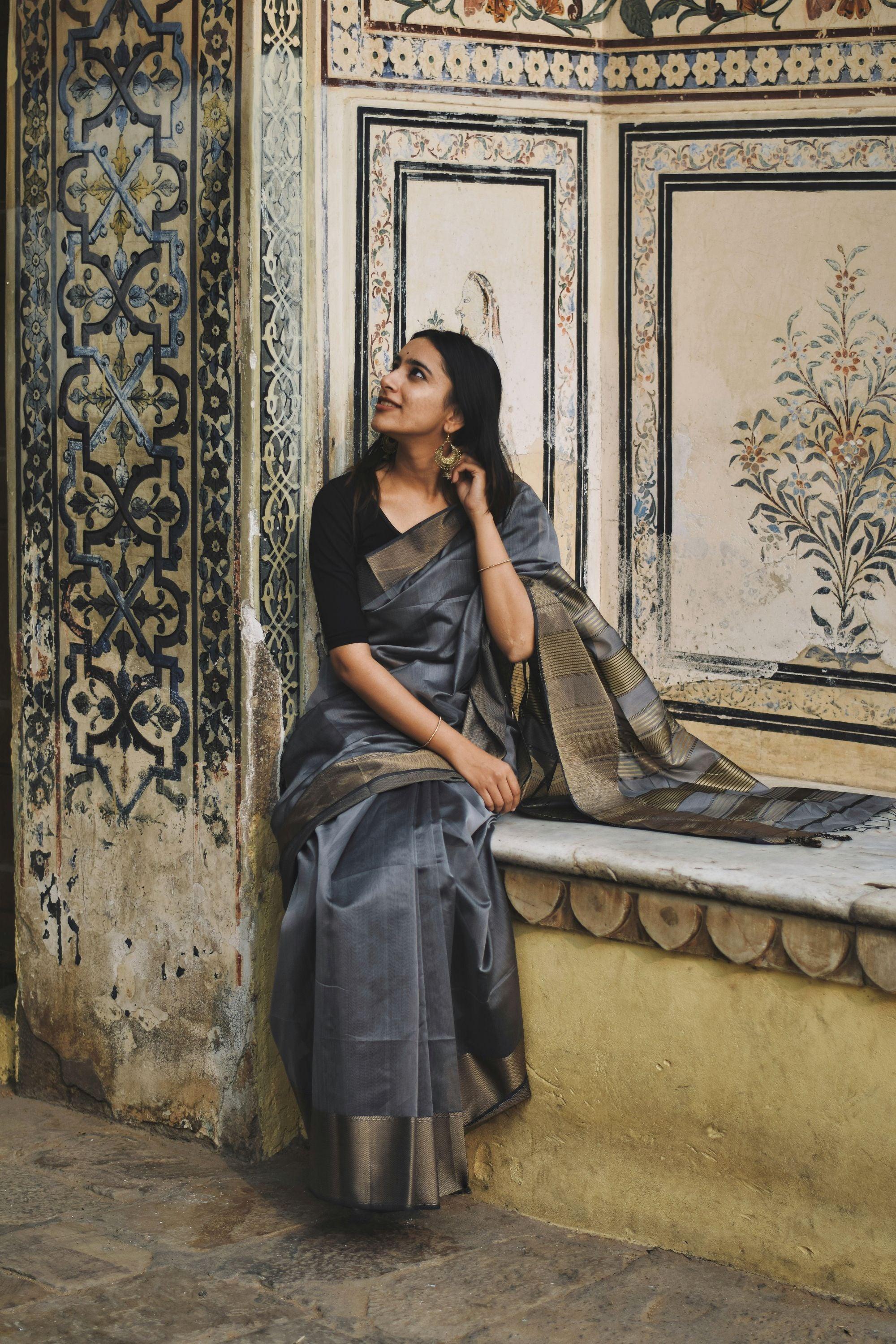 Maheswari Handloom saree - Seher - Grey zari - Image 3