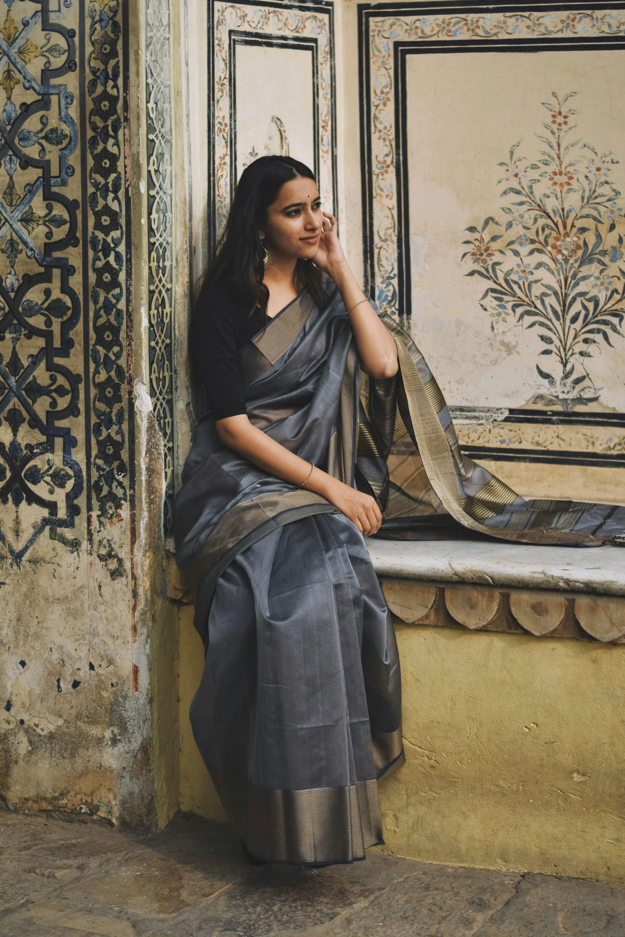 Maheswari Handloom saree - Seher - Grey zari - Image 5