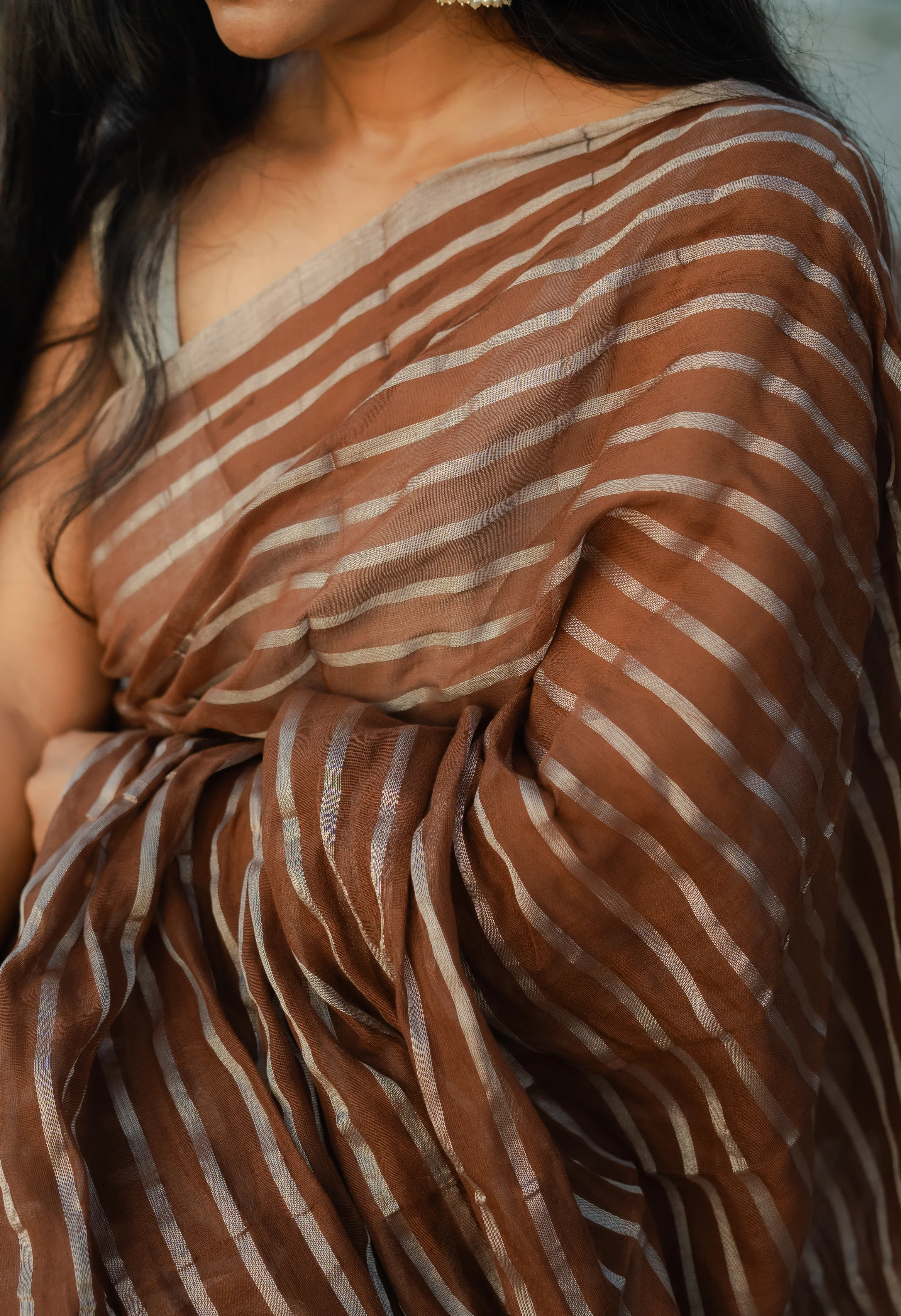 Weaves of Bengal  - Sitara - Amber zari cotton saree - Image 3